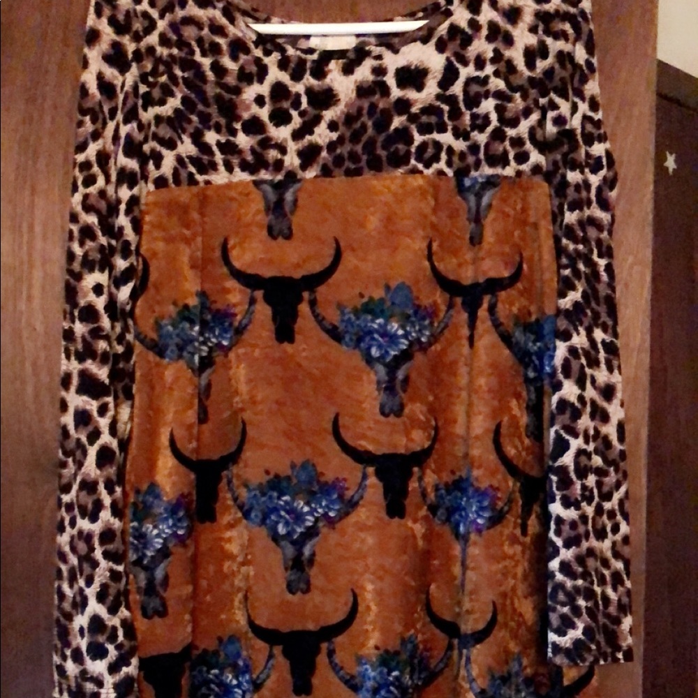 Selling Shirt! Size Medium!